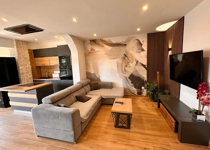 Noel - Three Bedroom Apartment With Pool