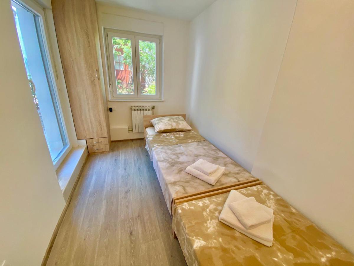 Noel - Three Bedroom With Pool
