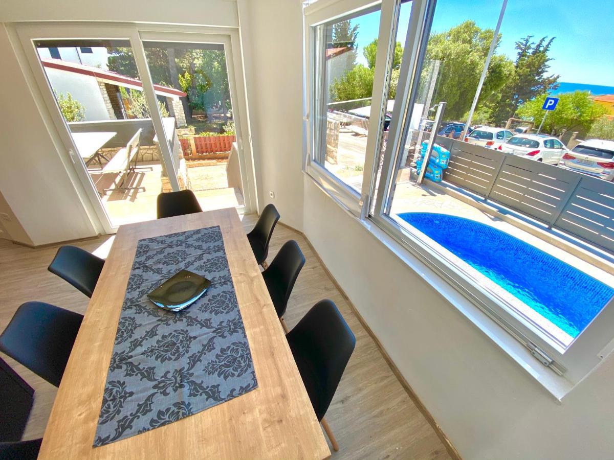 Noel - Three Bedroom With Pool *