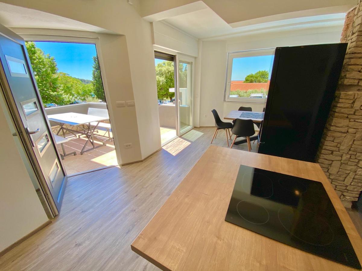 Apartment Noel - Three Bedroom With Pool *