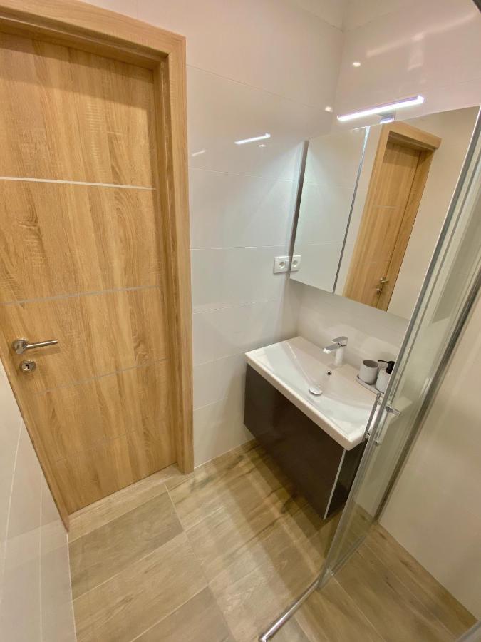 Apartment Noel - Three Bedroom With Pool *