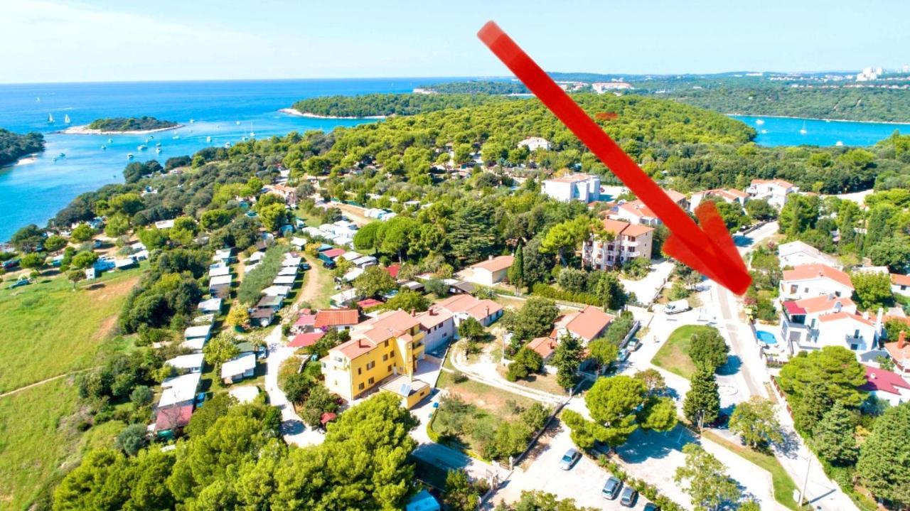 Apartment Noel - Three Bedroom With Pool
