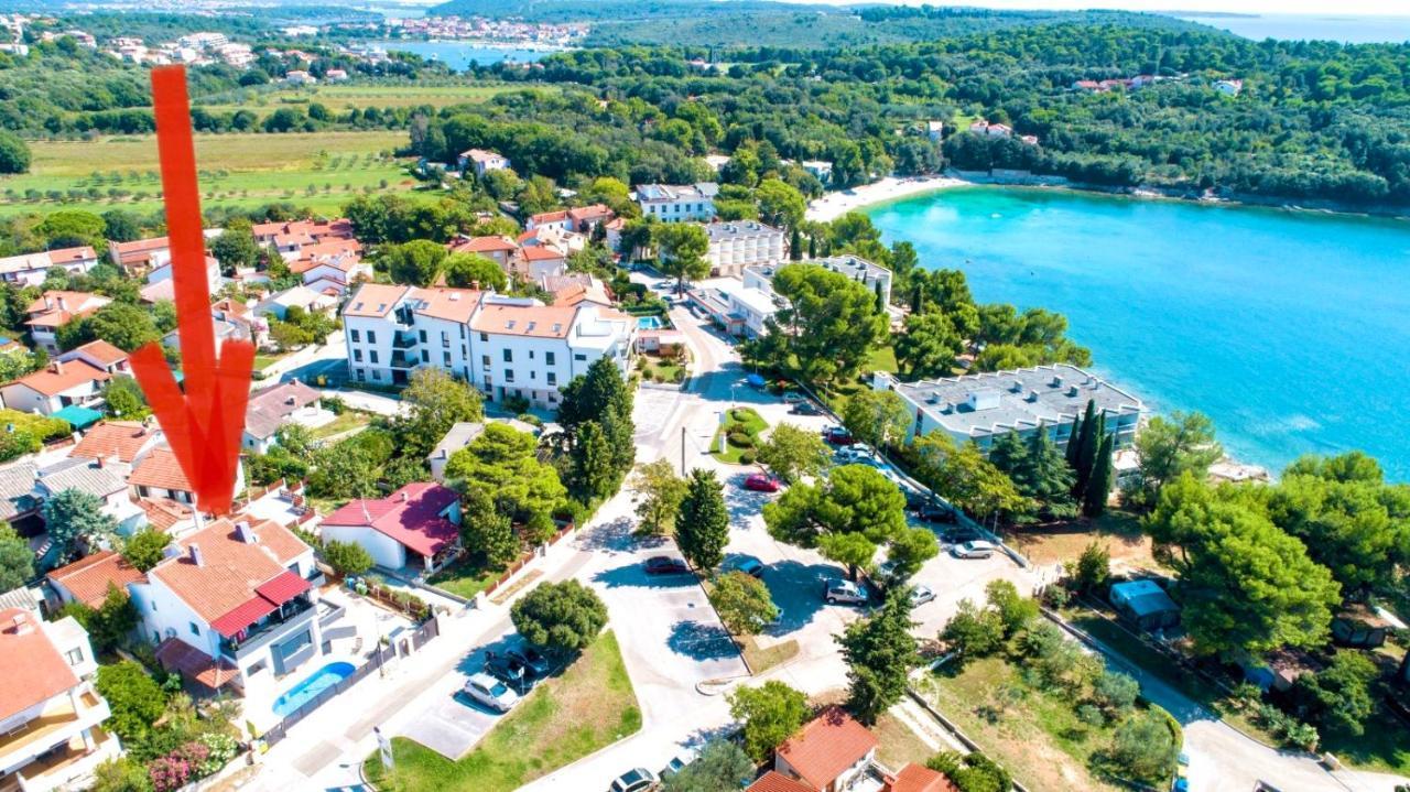 Apartment Noel - Three Bedroom With Pool
