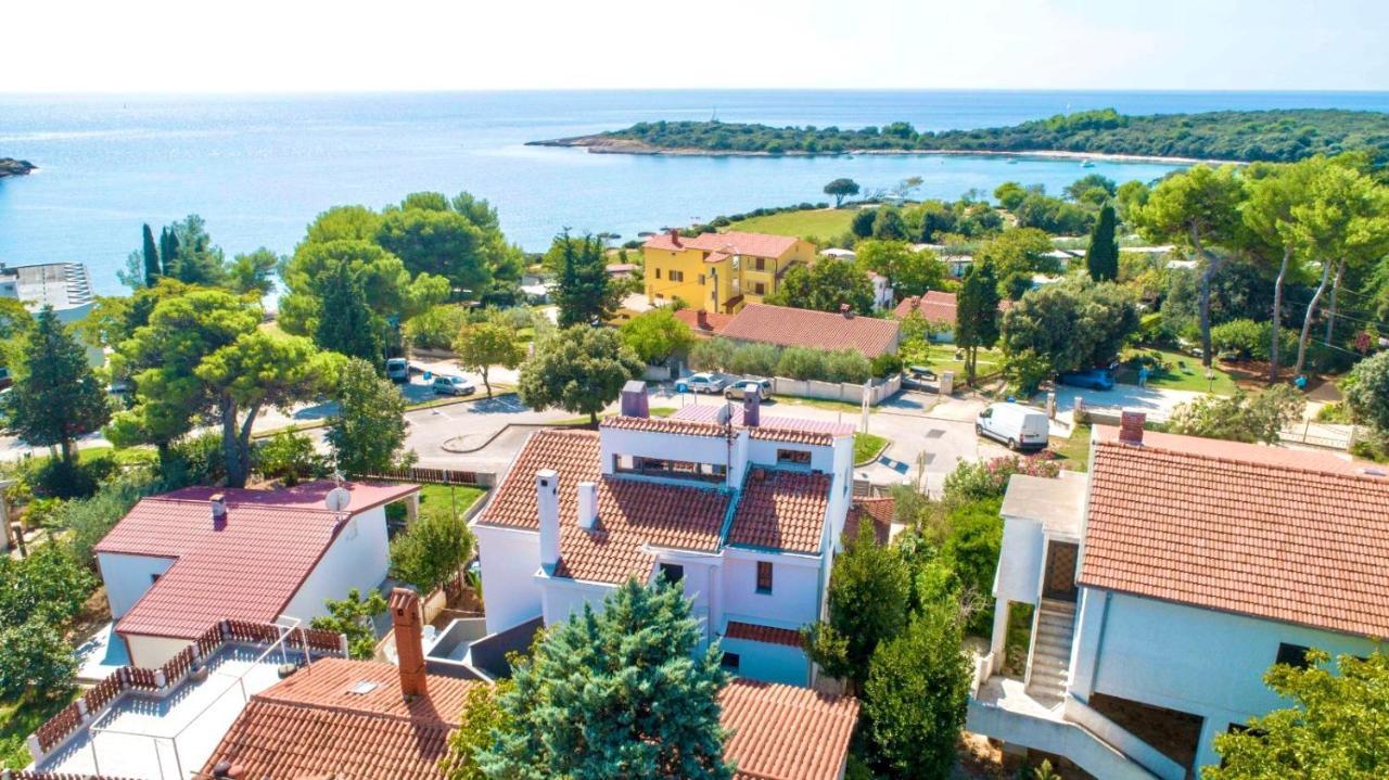 Apartment Noel - Three Bedroom With Pool