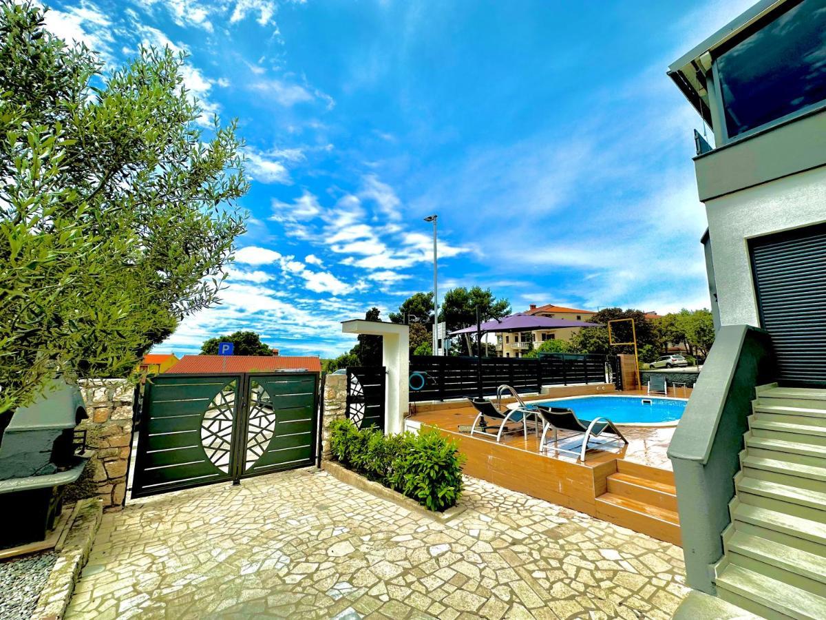 Apartment Noel - Three Bedroom With Pool Banjole