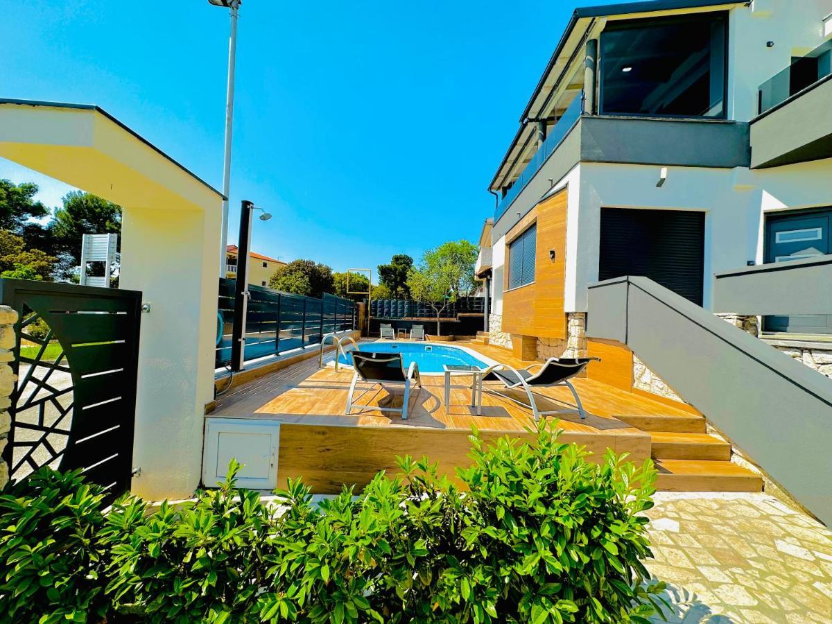 Apartment Noel - Three Bedroom With Pool *